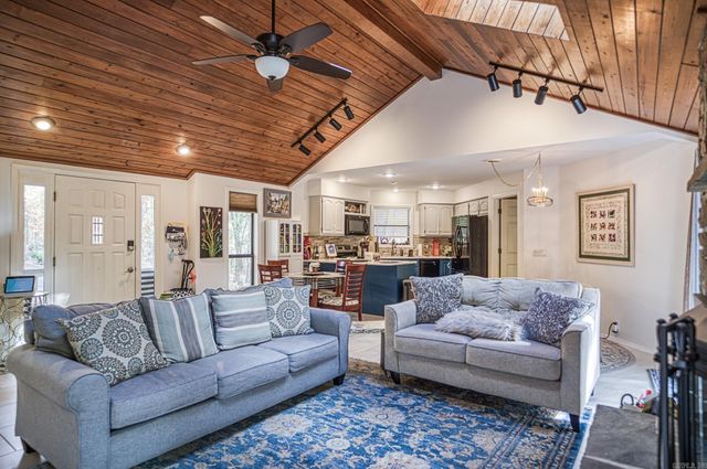 6 Hermosa Circle, Hot Springs Village, AR 71909