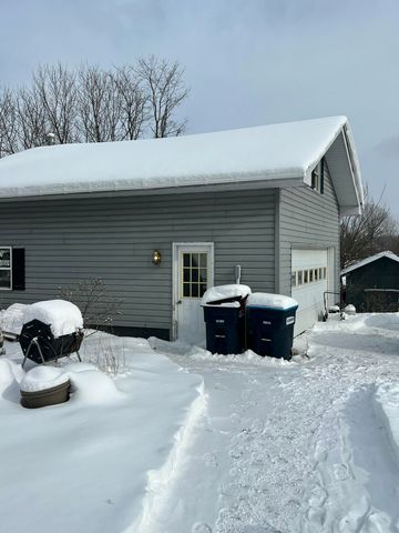 556 Prospect Street, Champlain, NY 12919