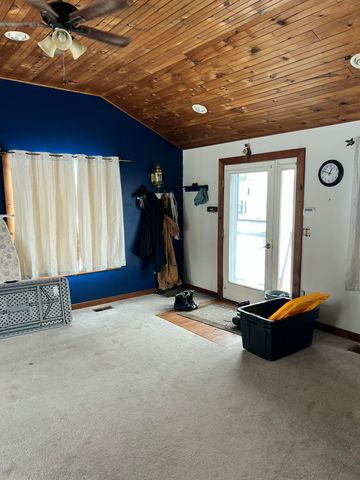 556 Prospect Street, Champlain, NY 12919