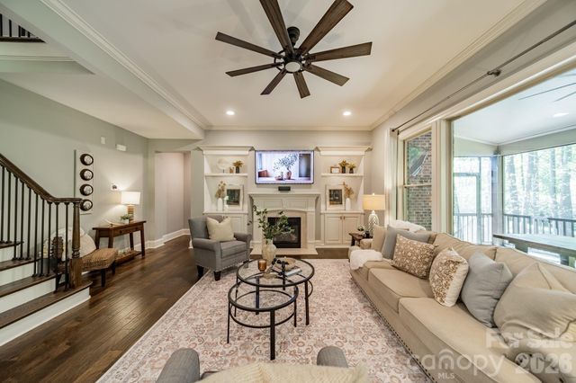 800 Hidden Pond Lane, Waxhaw, NC 28173