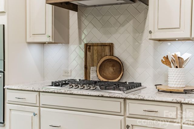 800 Hidden Pond Lane, Waxhaw, NC 28173