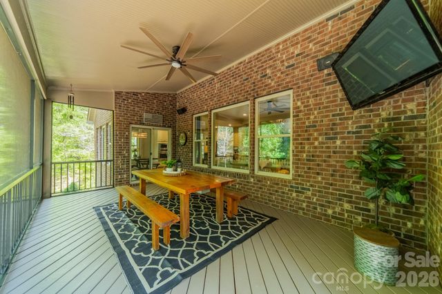 800 Hidden Pond Lane, Waxhaw, NC 28173