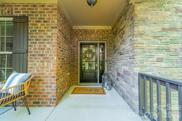 800 Hidden Pond Lane, Waxhaw, NC 28173