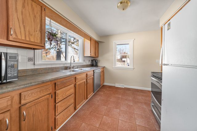 2903 BIRD Drive, Erie, PA 16510