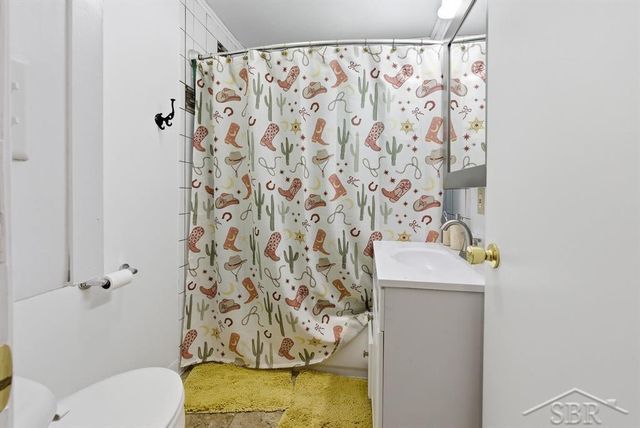 210 E Meadowbrook Drive, Midland, MI 48642