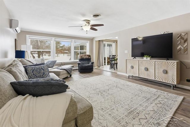 210 E Meadowbrook Drive, Midland, MI 48642