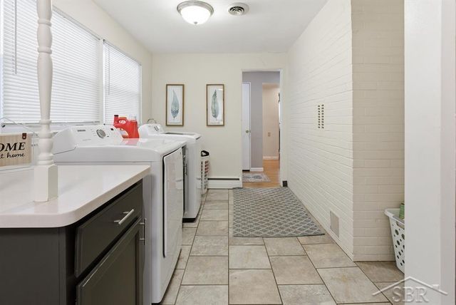 210 E Meadowbrook Drive, Midland, MI 48642