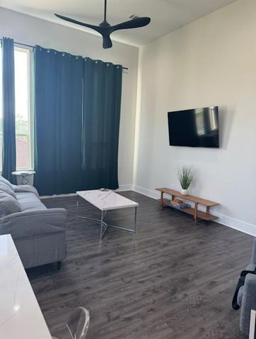 3610 Dreyfus Street A, Houston, TX 77021