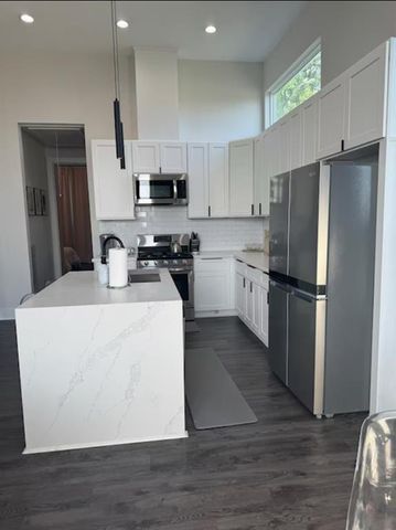 3610 Dreyfus Street A, Houston, TX 77021