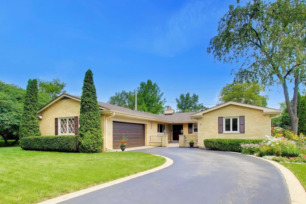 206 W Hiawatha Trail, Mount Prospect, IL 60056 — exterior