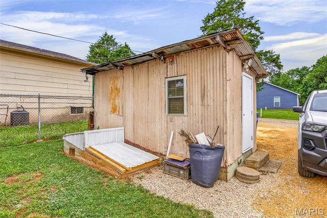 505 S Vandervoot Street, Desloge, MO 63601