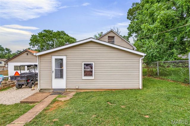 505 S Vandervoot Street, Desloge, MO 63601