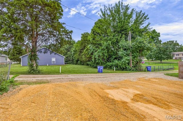 505 S Vandervoot Street, Desloge, MO 63601