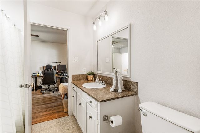 302 Cape Hatteras Dr, Corpus Christi, TX 78412