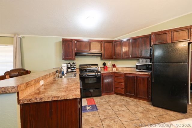 3729 Mountain Park, Sulphur, OK 73086