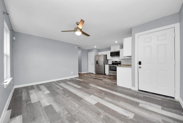 618 Maple Way B, Houston, TX 77015