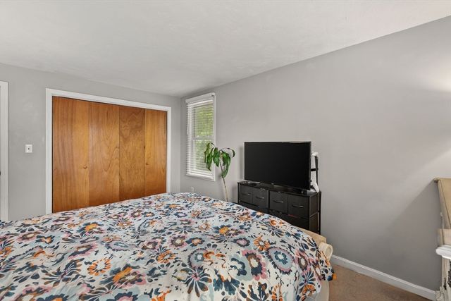 85 Baylies Rd 2, Taunton, MA 02780