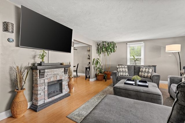 85 Baylies Rd 2, Taunton, MA 02780