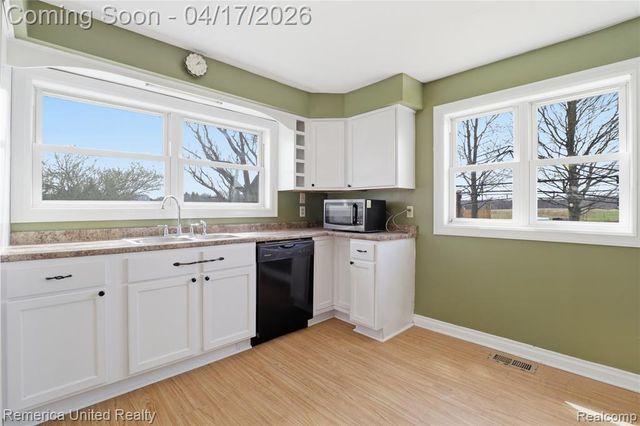 8375 Denton Hill Road, Fenton, MI 48430