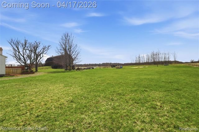 8375 Denton Hill Road, Fenton, MI 48430