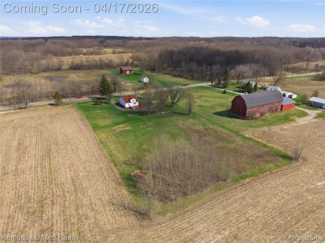 8375 Denton Hill Road, Fenton, MI 48430