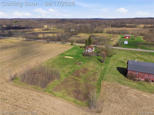 8375 Denton Hill Road, Fenton, MI 48430