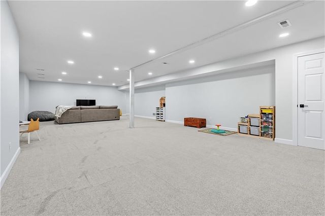 521 Pine Place, Rice Lake, WI 54868