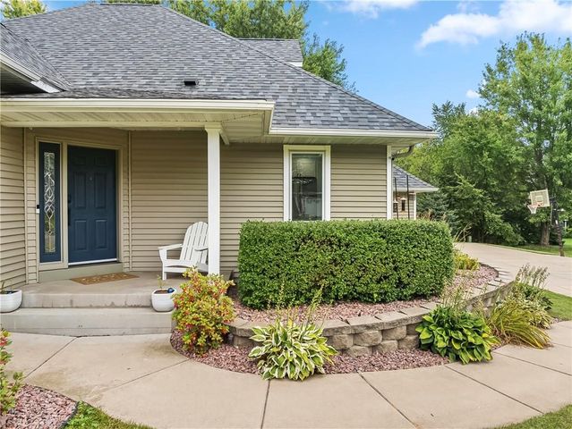 521 Pine Place, Rice Lake, WI 54868