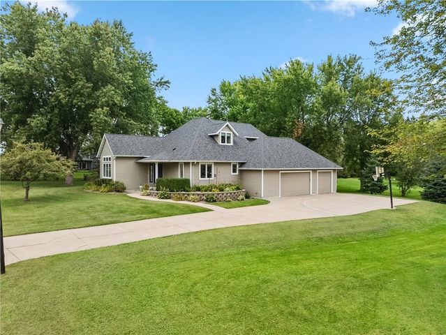 521 Pine Place, Rice Lake, WI 54868