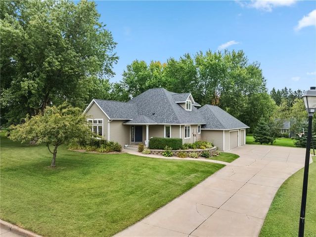 521 Pine Place, Rice Lake, WI 54868