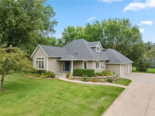 521 Pine Place, Rice Lake, WI 54868