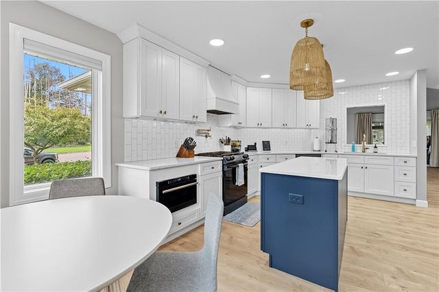 521 Pine Place, Rice Lake, WI 54868