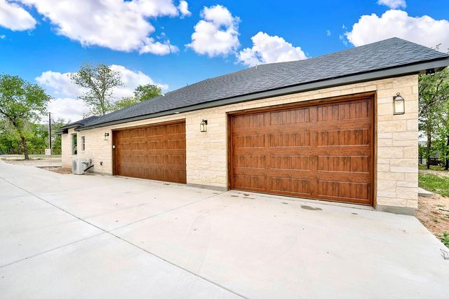 249 Cibolo Way, La Vernia, TX 78121