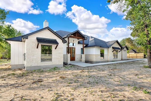 249 Cibolo Way, La Vernia, TX 78121