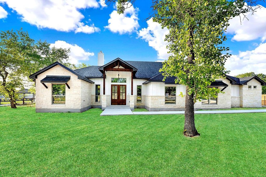 249 Cibolo Way, La Vernia, TX 78121