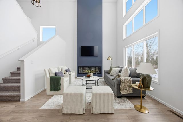 979 61st Avenue W, West Fargo, ND 58078
