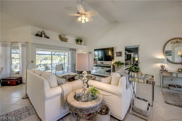 1621 NE 5th TER, Cape Coral, FL 33909