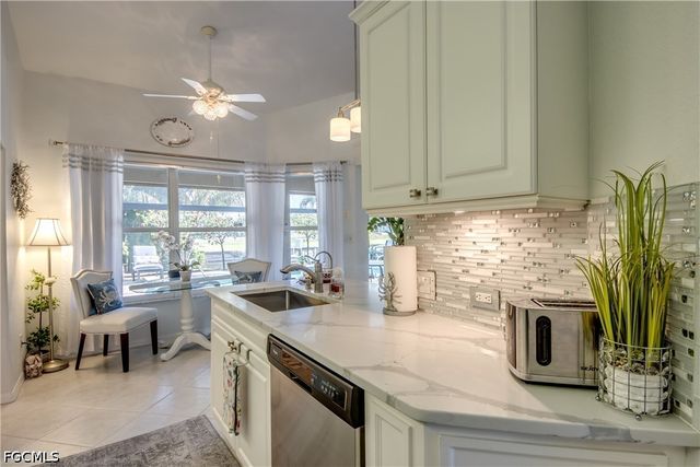 1621 NE 5th TER, Cape Coral, FL 33909
