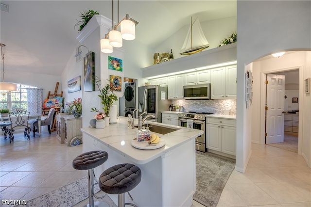 1621 NE 5th TER, Cape Coral, FL 33909