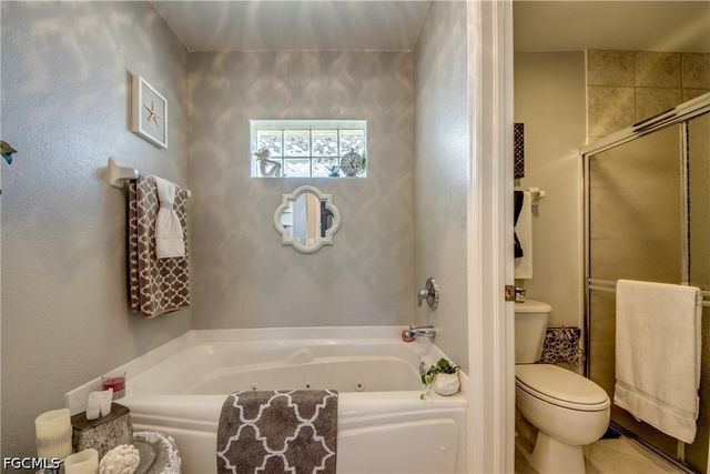 1621 NE 5th TER, Cape Coral, FL 33909