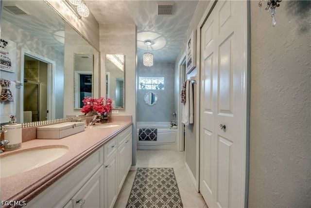1621 NE 5th TER, Cape Coral, FL 33909