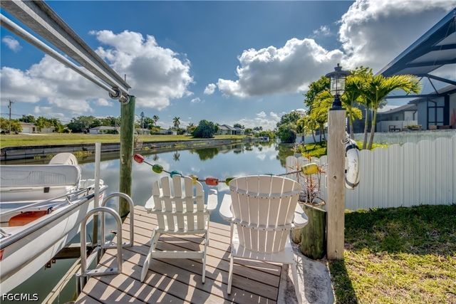 1621 NE 5th TER, Cape Coral, FL 33909
