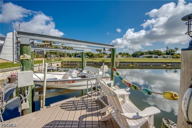 1621 NE 5th TER, Cape Coral, FL 33909
