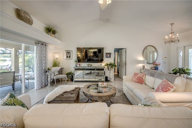 1621 NE 5th TER, Cape Coral, FL 33909