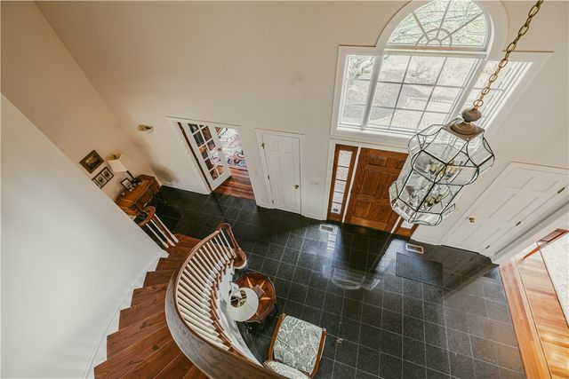 27 Fall Meadow Drive, Pittsford, NY 14534