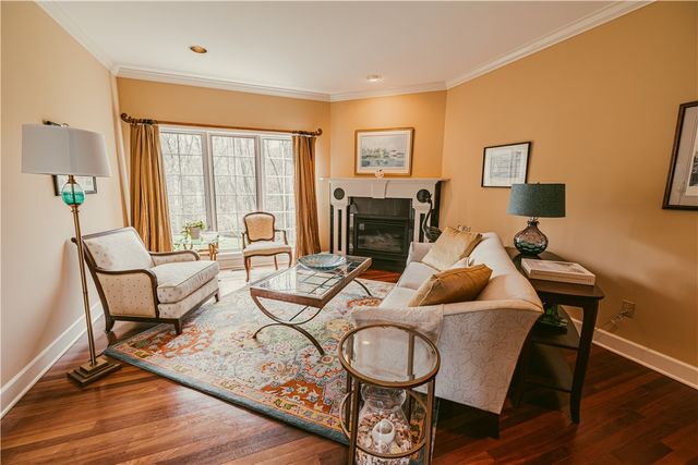27 Fall Meadow Drive, Pittsford, NY 14534