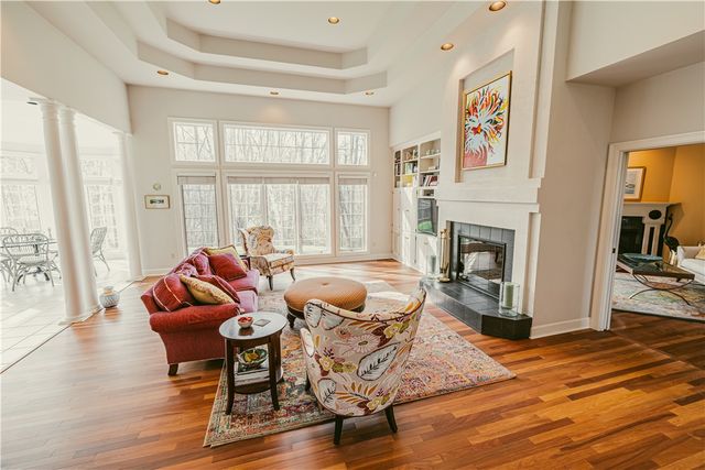 27 Fall Meadow Drive, Pittsford, NY 14534