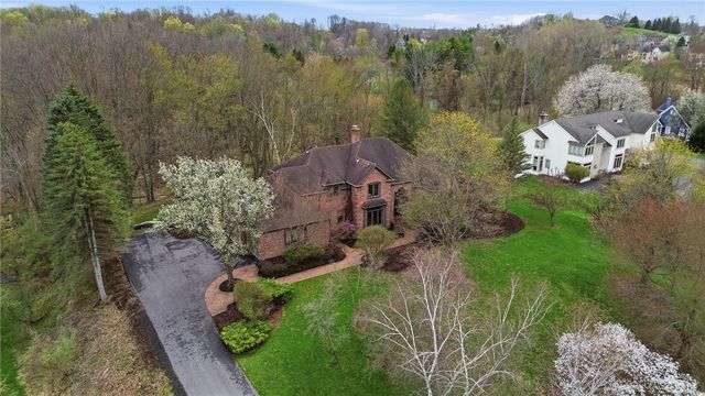 27 Fall Meadow Drive, Pittsford, NY 14534