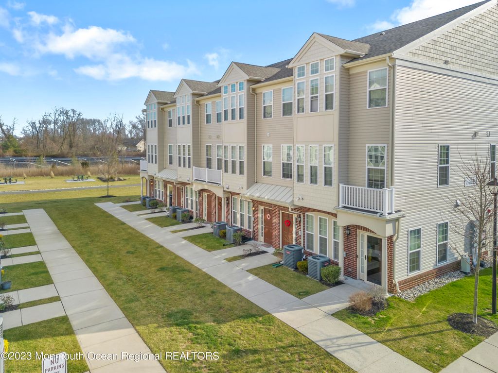 1 Kyle Drive, Tinton Falls, NJ 07712
