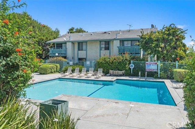 20553 S Vermont Avenue 6, Torrance, CA 90502